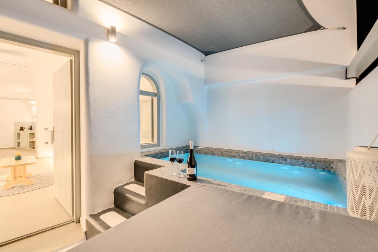 Tiara Suites Santorini ฟิรา ภายนอก รูปภาพ