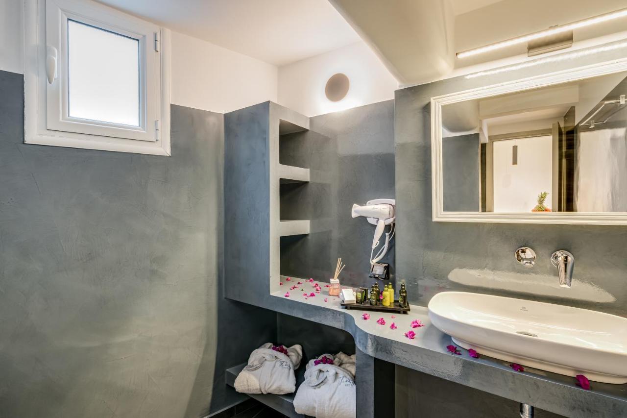 Tiara Suites Santorini ฟิรา ภายนอก รูปภาพ