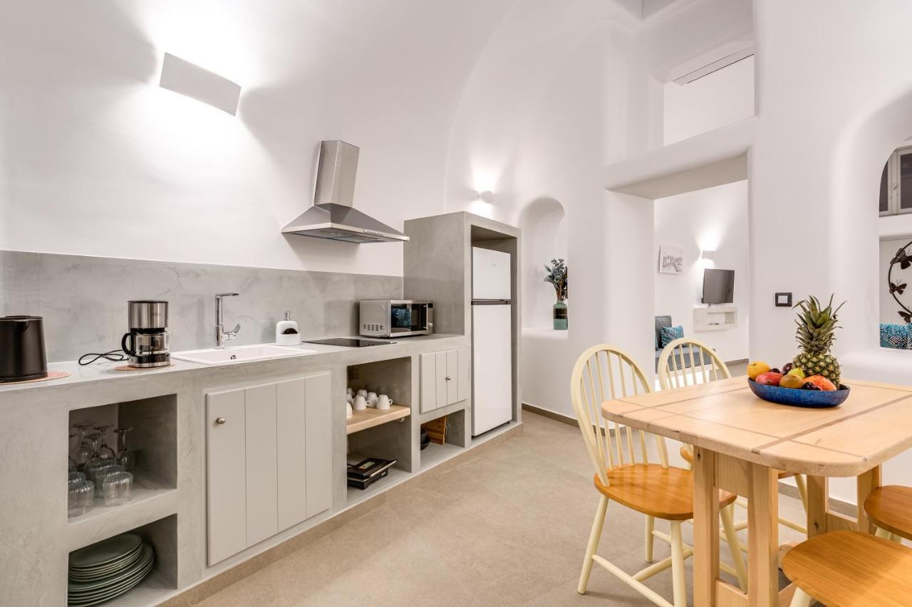Tiara Suites Santorini ฟิรา ภายนอก รูปภาพ