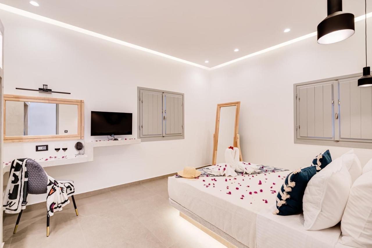 Tiara Suites Santorini ฟิรา ภายนอก รูปภาพ