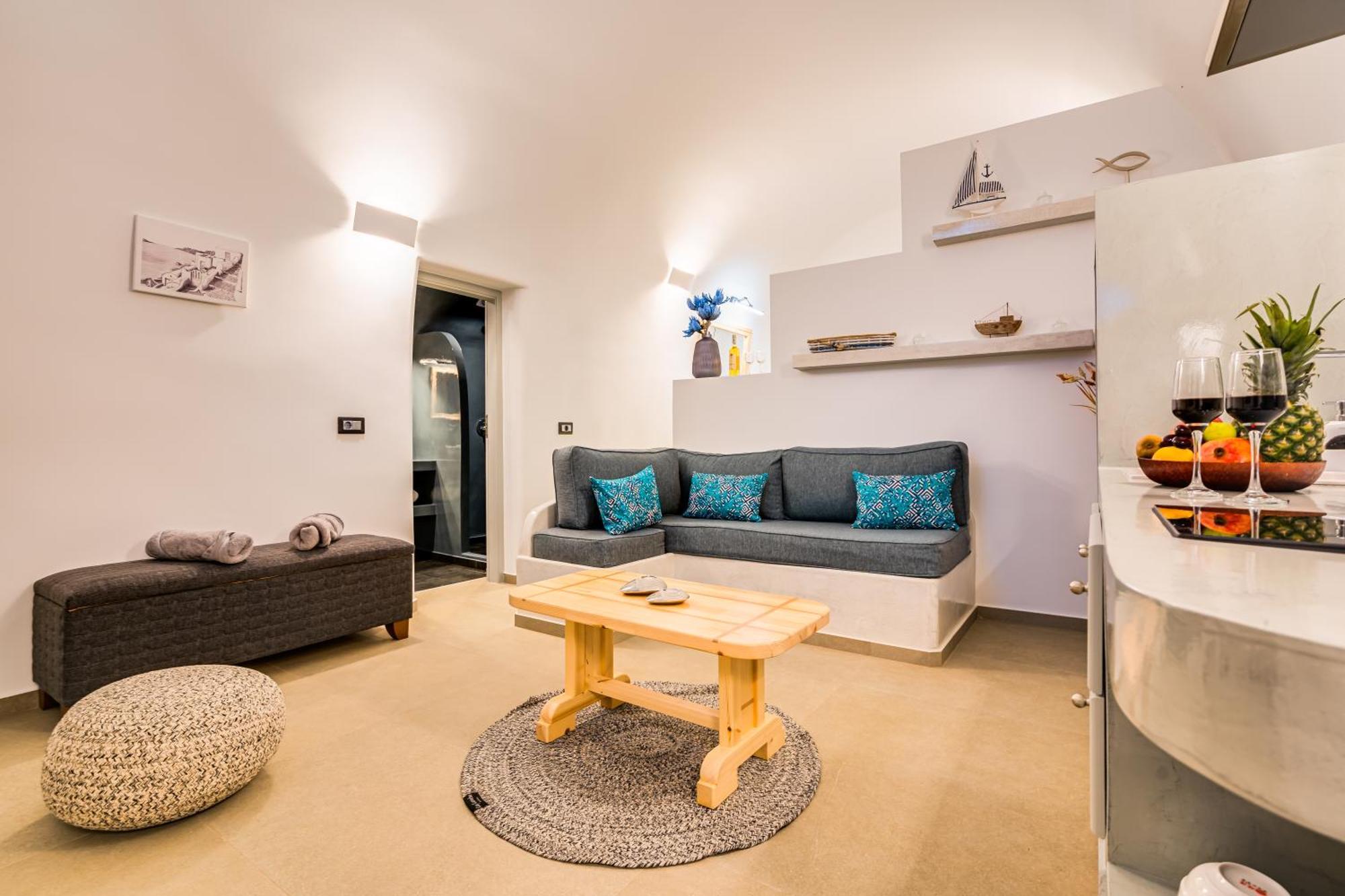 Tiara Suites Santorini ฟิรา ภายนอก รูปภาพ