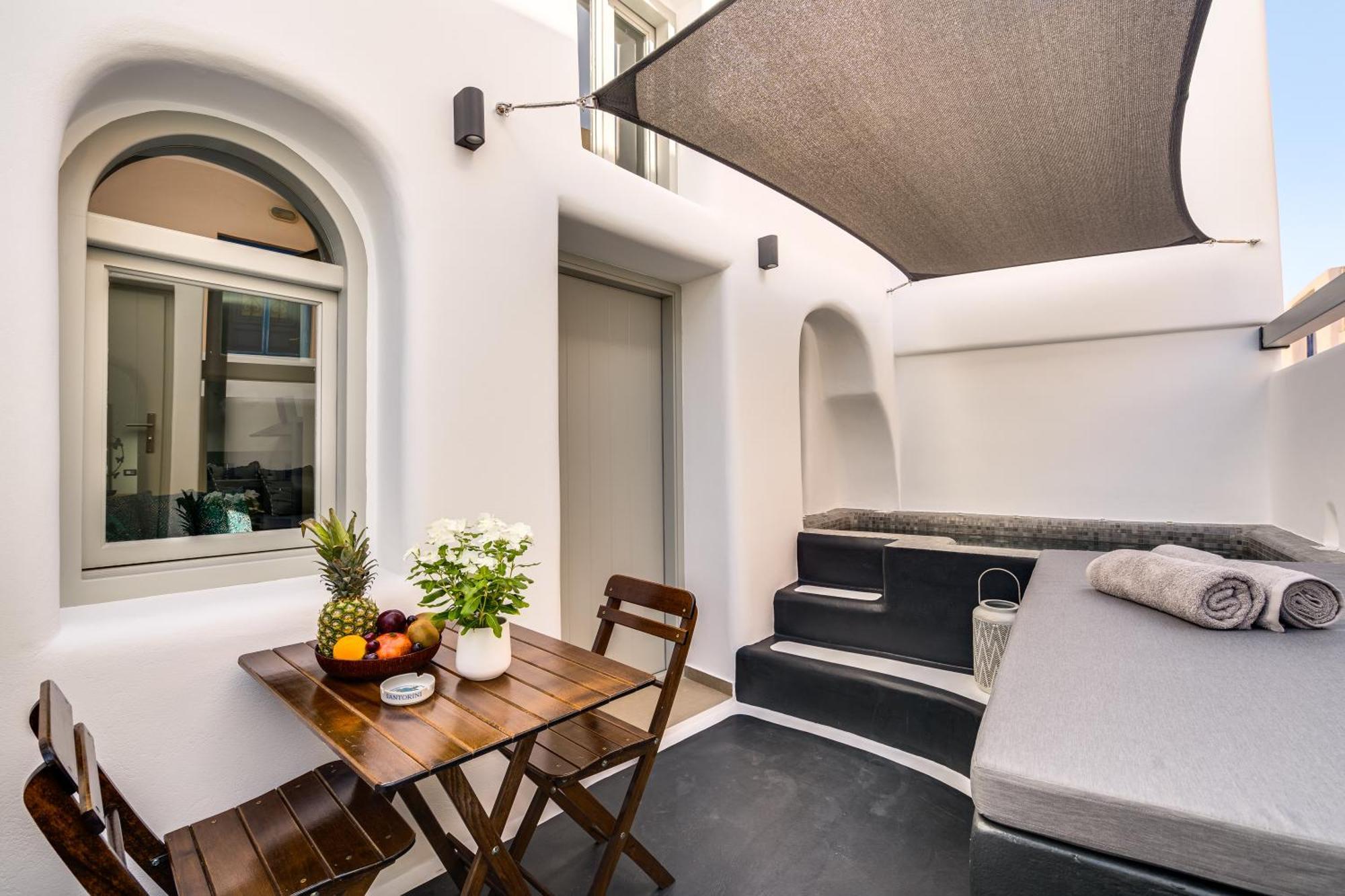 Tiara Suites Santorini ฟิรา ภายนอก รูปภาพ