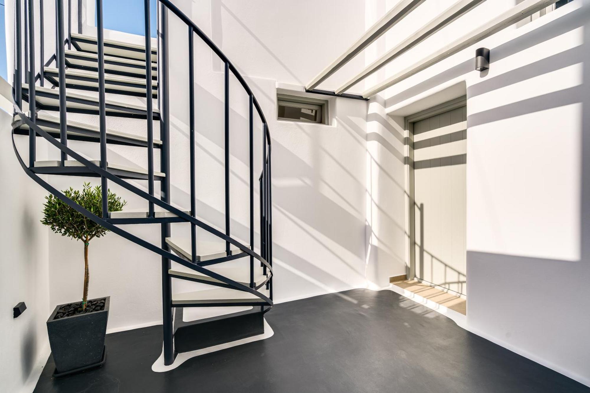 Tiara Suites Santorini ฟิรา ภายนอก รูปภาพ