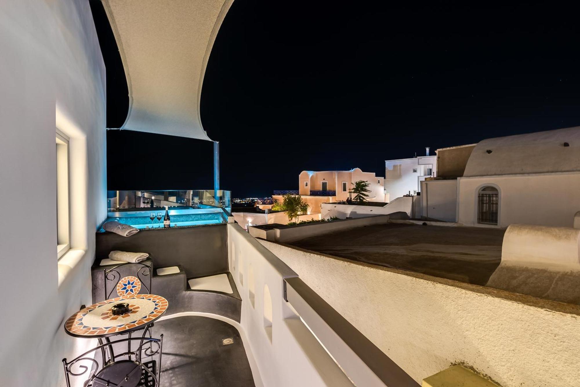 Tiara Suites Santorini ฟิรา ภายนอก รูปภาพ