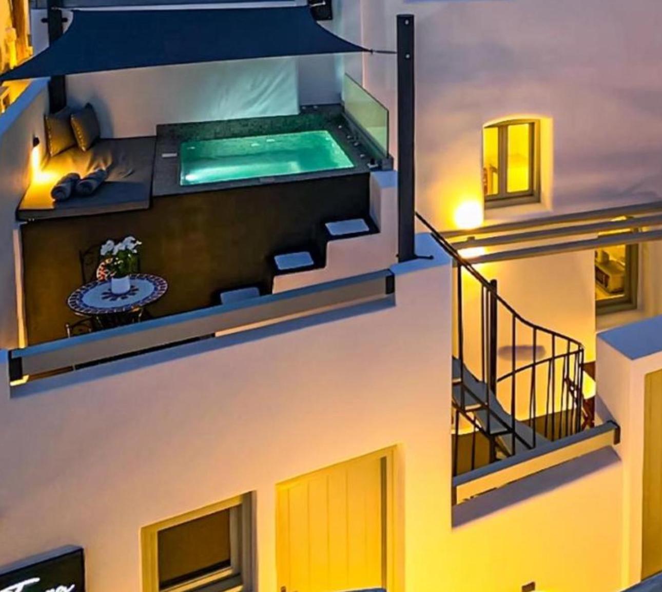 Tiara Suites Santorini ฟิรา ภายนอก รูปภาพ